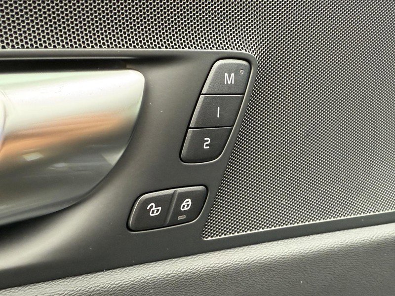 New 2026 Volvo XC60 B5 Plus w/ Protection Package Premier image 10