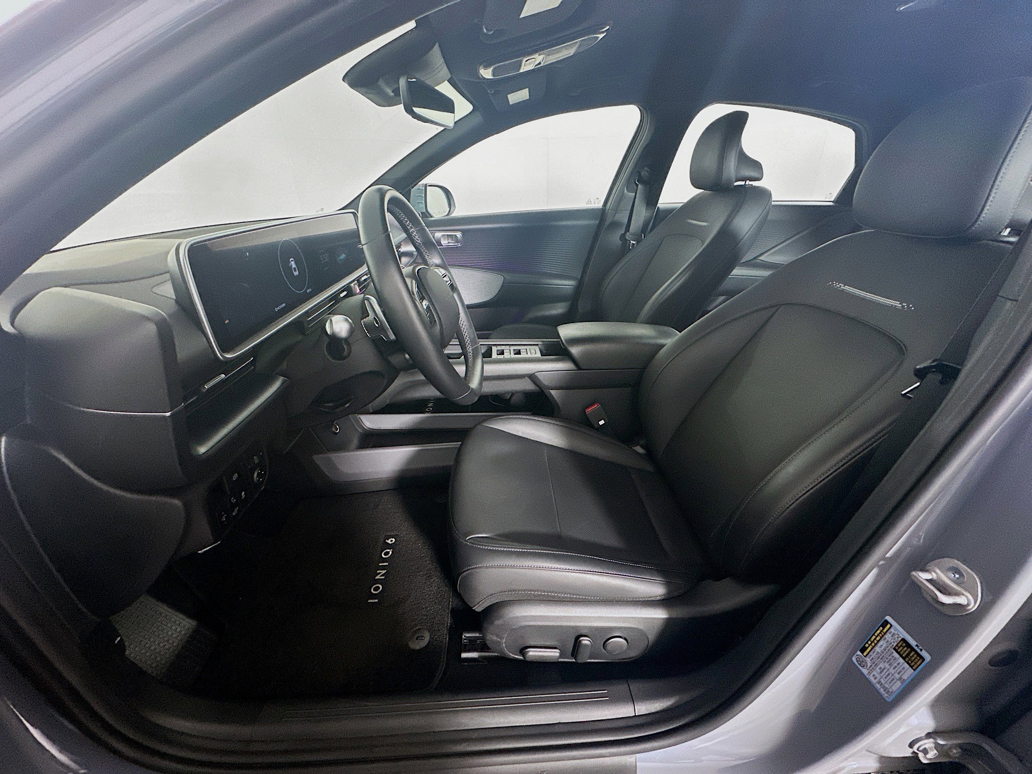 Used 2023 Hyundai Ioniq 6 SEL RWD image 13