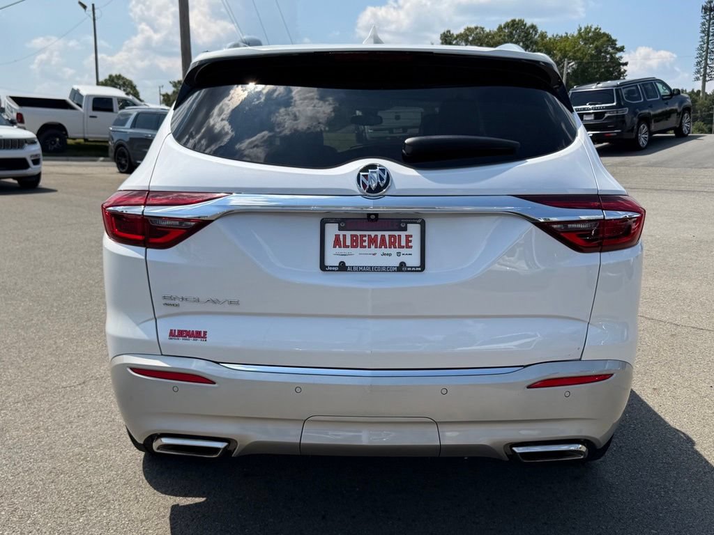 Used 2021 Buick Enclave Premium w/ Sun and Sites Package AWD/4WD image 4