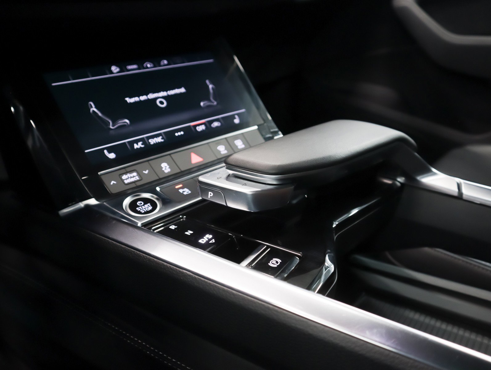 Used 2023 Audi e-tron Premium w/ Convenience Plus Package image 19