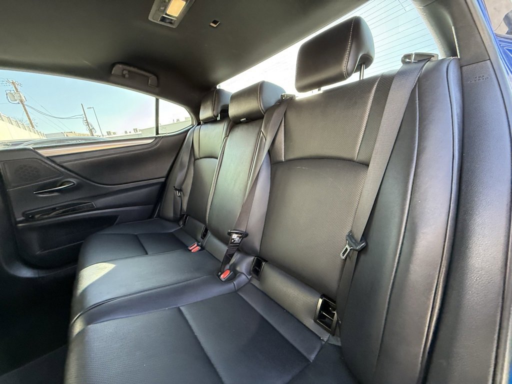 Used 2023 Lexus ES 350 F Sport image 7