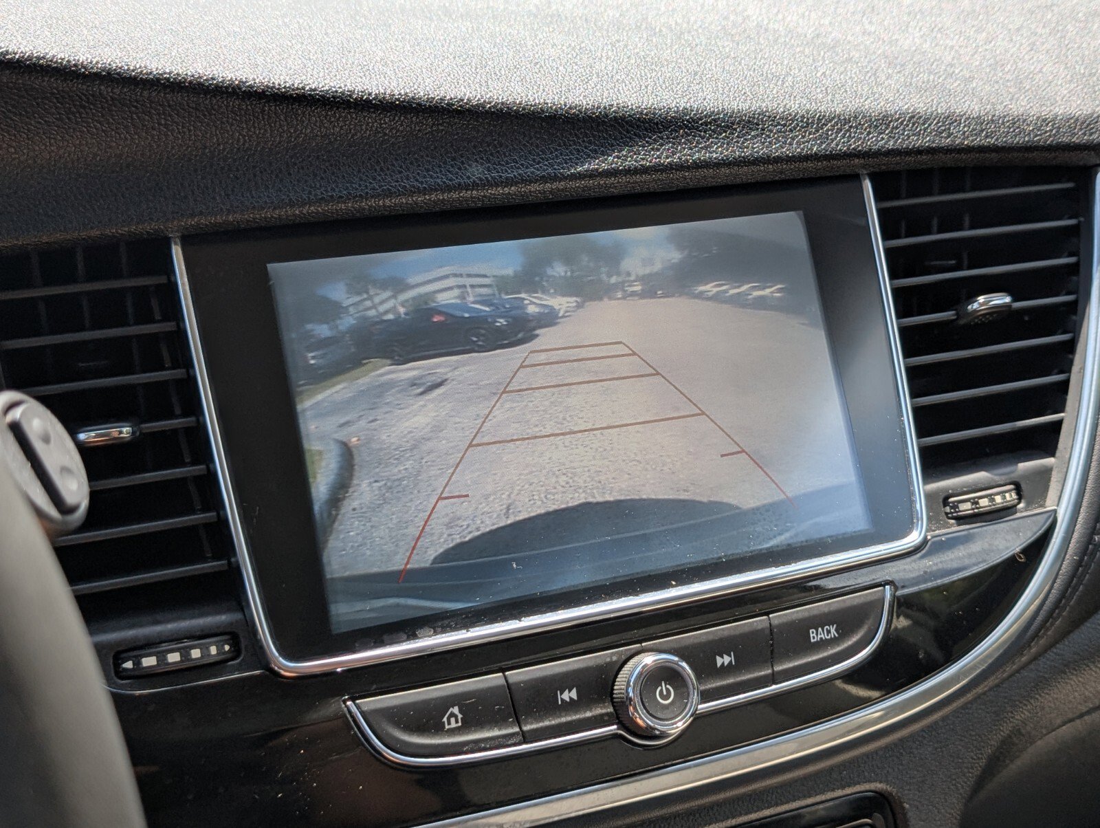 Used 2020 Buick Encore Preferred w/ Safety Package image 16