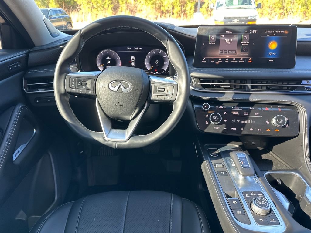 Used 2022 INFINITI QX60 Sensory w/ Vision Package image 2