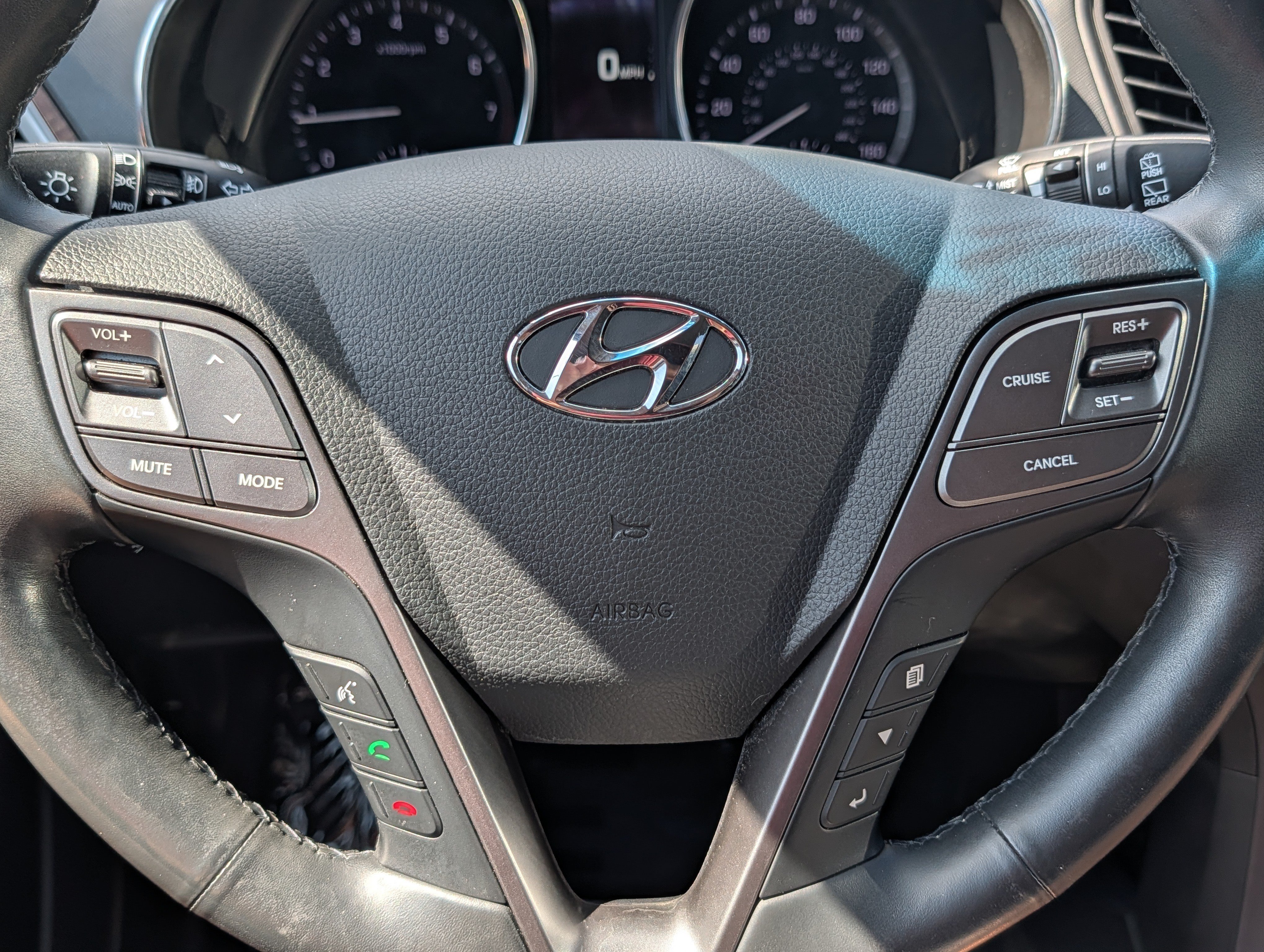 Used 2018 Hyundai Santa Fe Sport AWD/4WD image 25