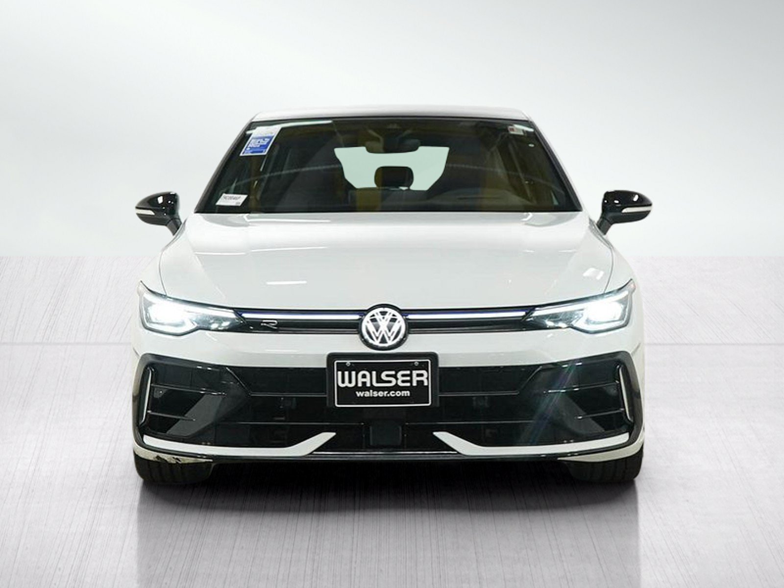 Used 2025 Volkswagen Golf AWD/4WD image 8