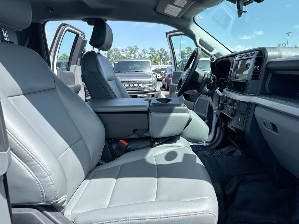 Used 2023 Ford F350 XL AWD/4WD image 21