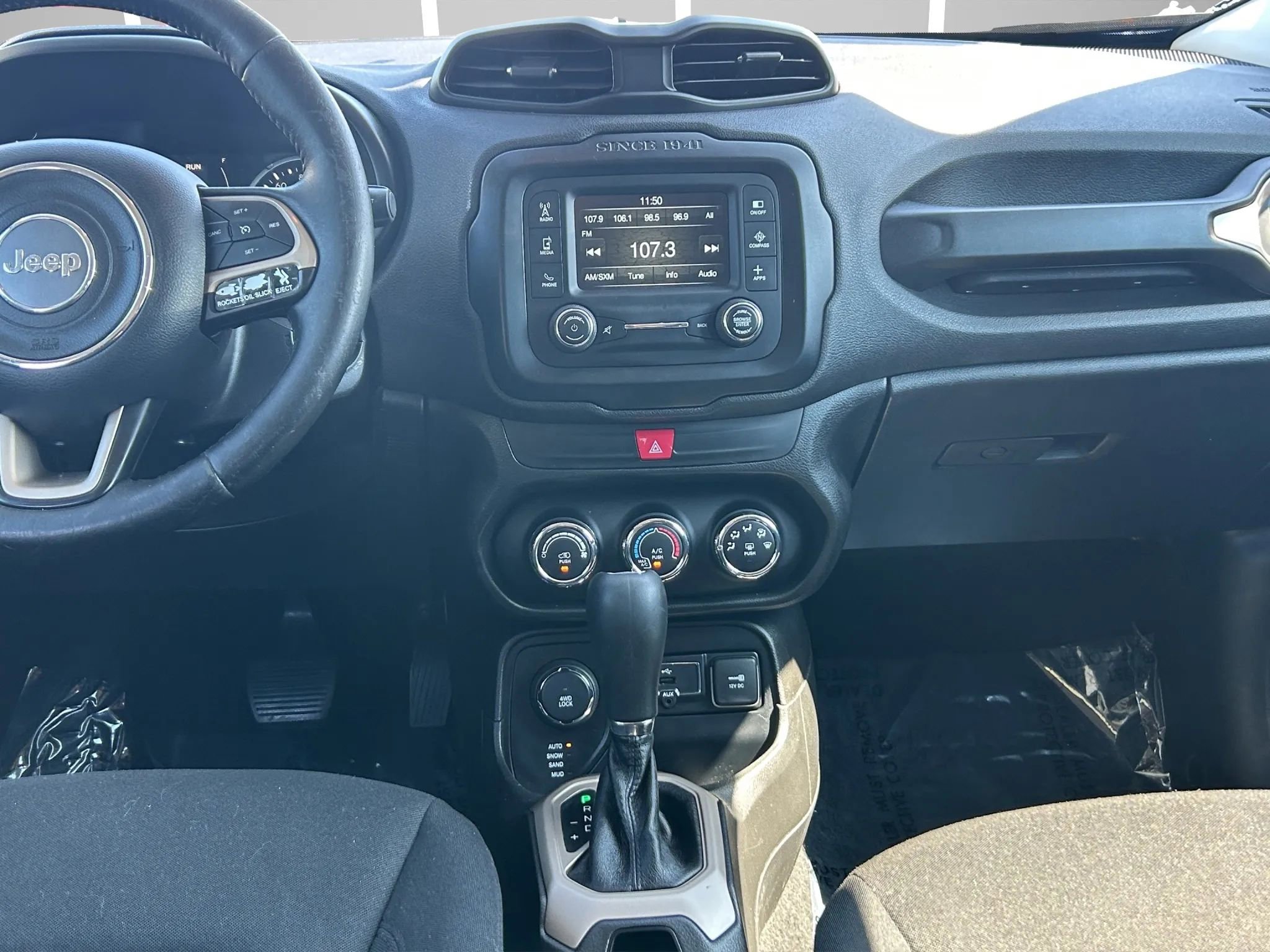 Used 2016 Jeep Renegade Latitude image 18