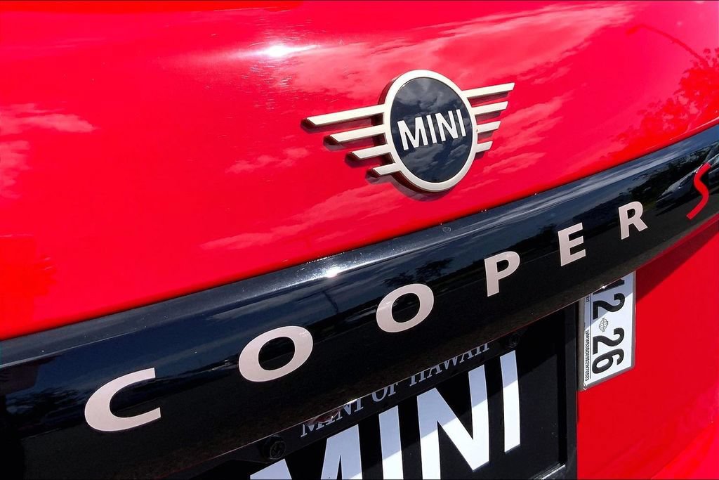 Certified 2025 MINI Cooper S FWD image 31