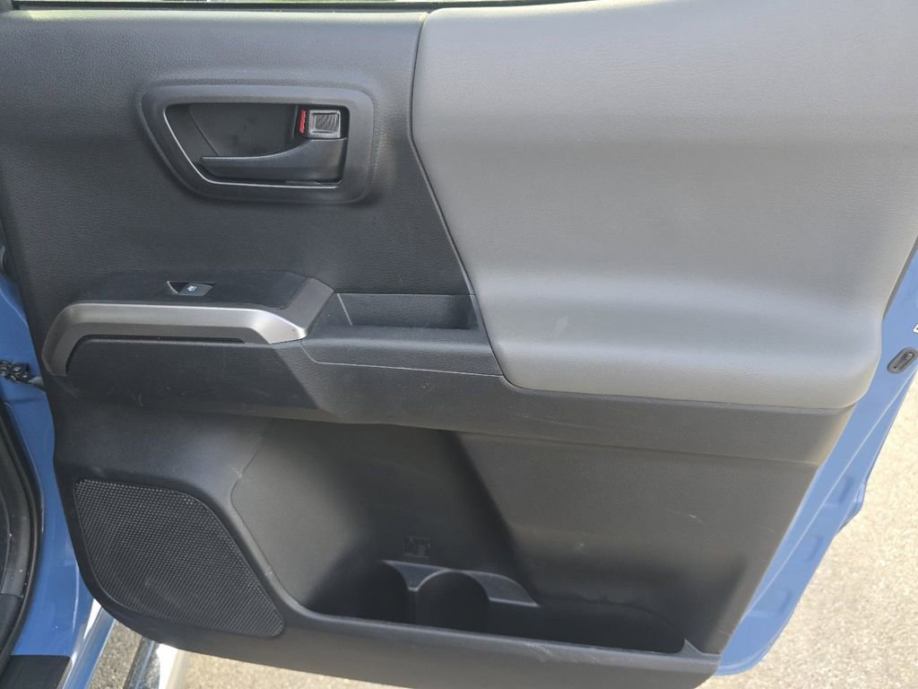 Used 2019 Toyota Tacoma SR5 image 18