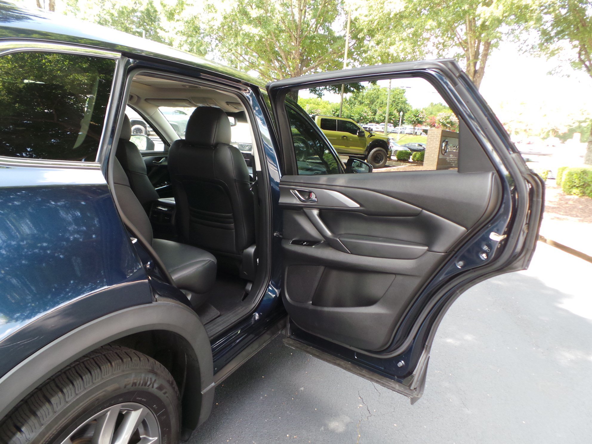 Certified 2023 MAZDA CX-9 Touring AWD/4WD image 36