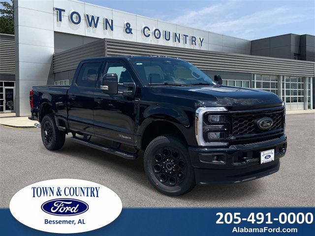 New 2025 Ford F250 Lariat w/ Black Appearance Package