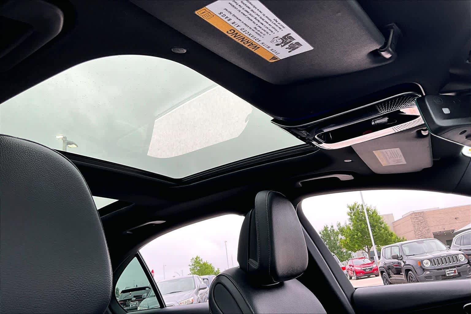 Used 2022 Mercedes-Benz C 300 Sedan w/ Exclusive Trim Package image 14
