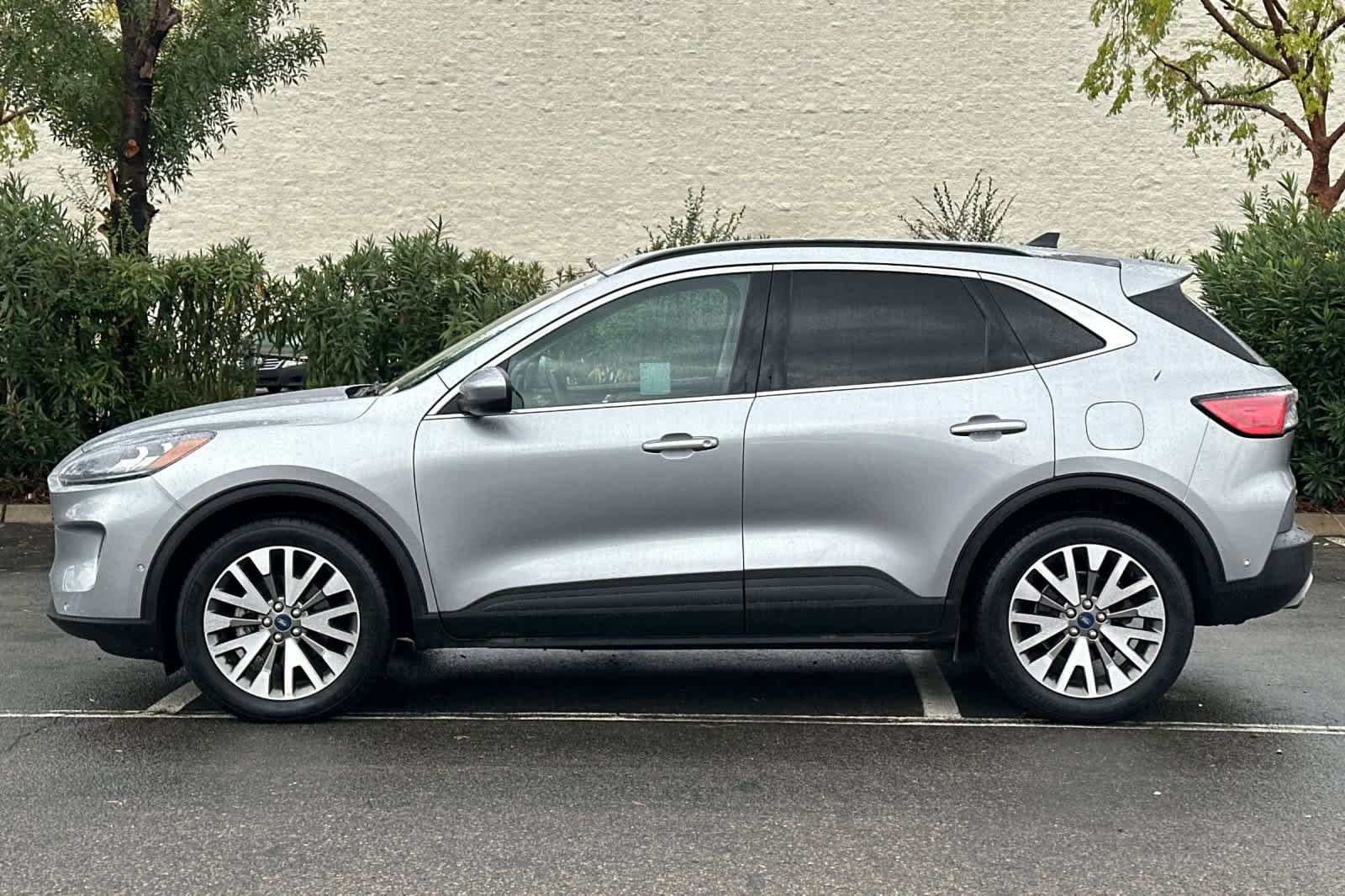 Certified 2021 Ford Escape Titanium w/ Class II Trailer Tow Package image 6