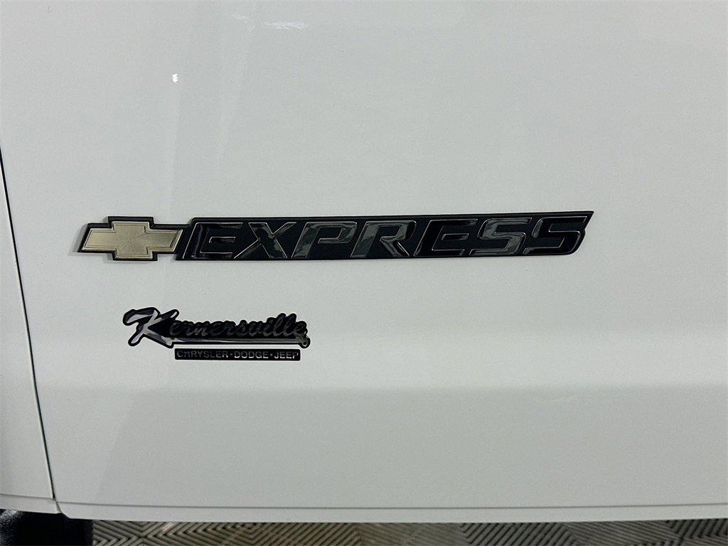 Used 2024 Chevrolet Express 2500 image 26