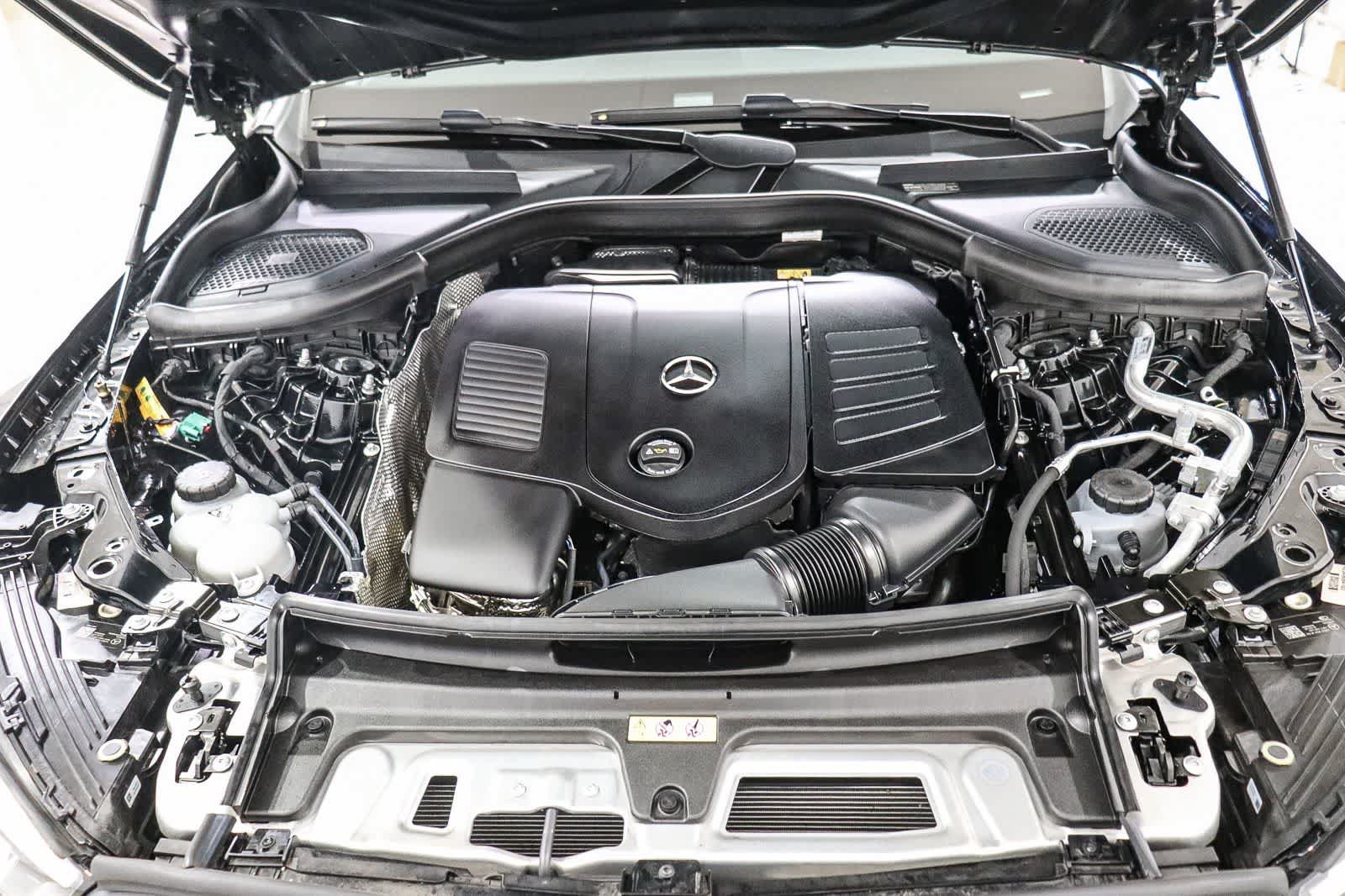 Used 2025 Mercedes-Benz GLC 350e 4MATIC image 27