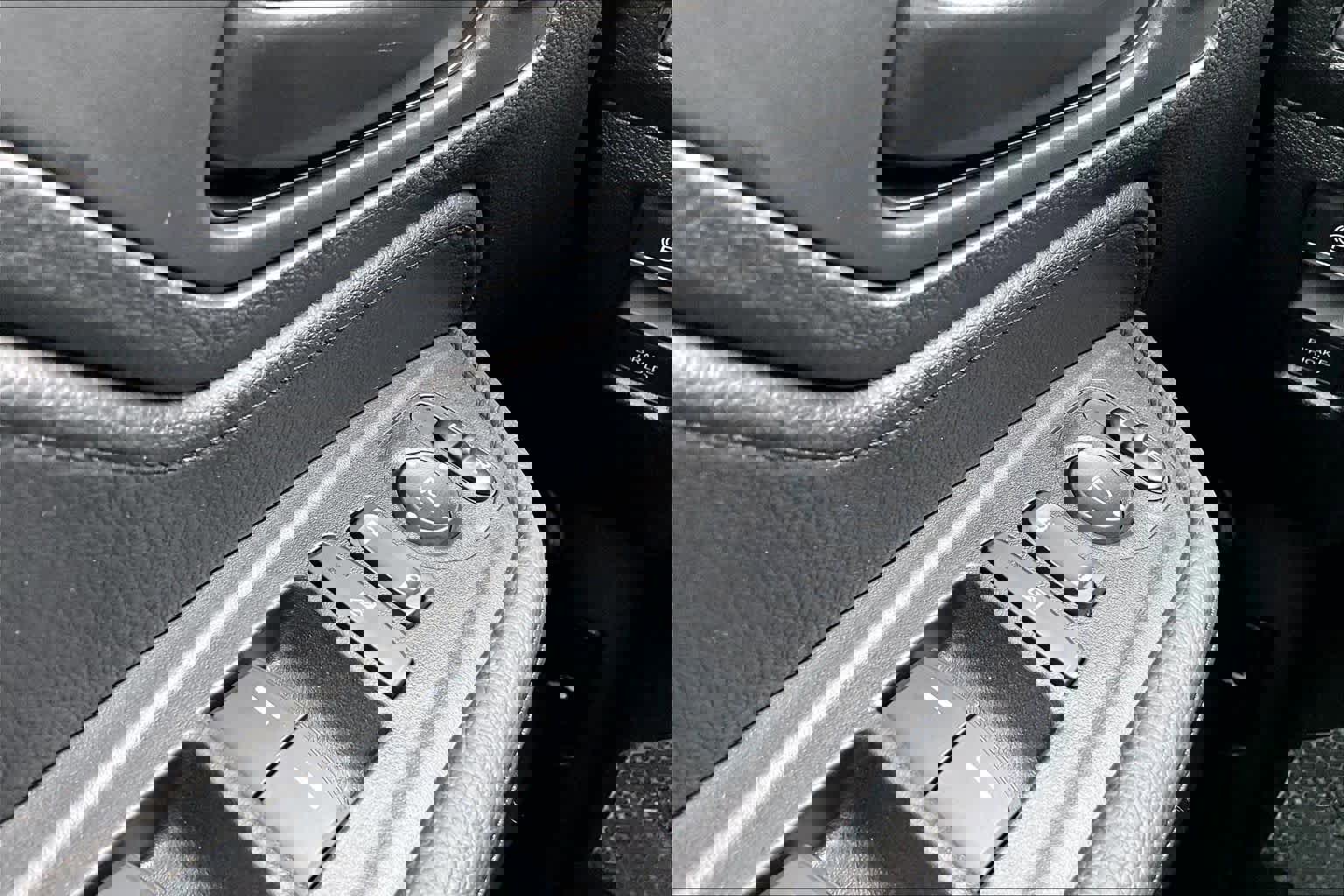 Used 2024 Honda Odyssey EX-L image 32