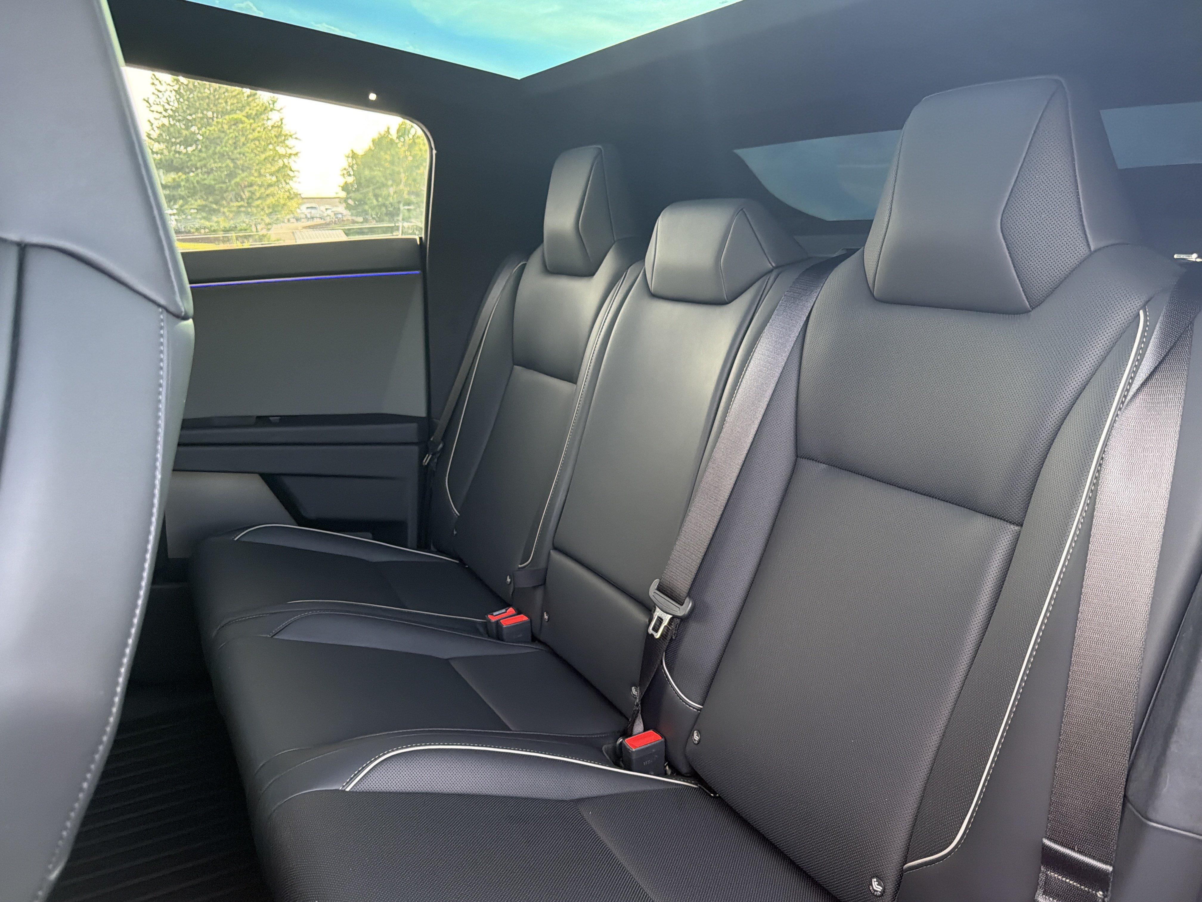 Used 2024 Tesla Cybertruck Cyberbeast AWD/4WD image 9