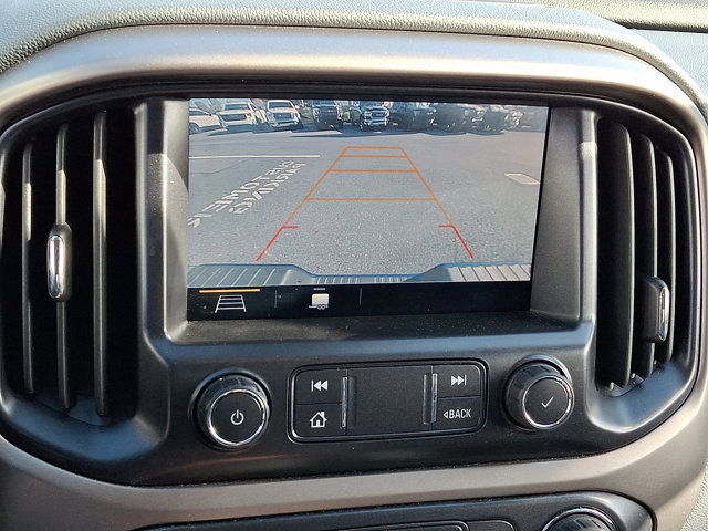 Used 2021 Chevrolet Colorado Z71 w/ Safety Package image 18