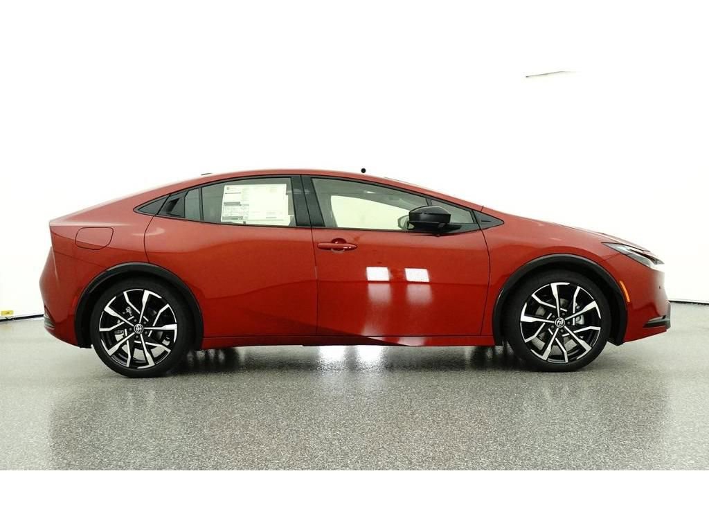 New 2026 Toyota Prius Plug-In Hybrid FWD image 28
