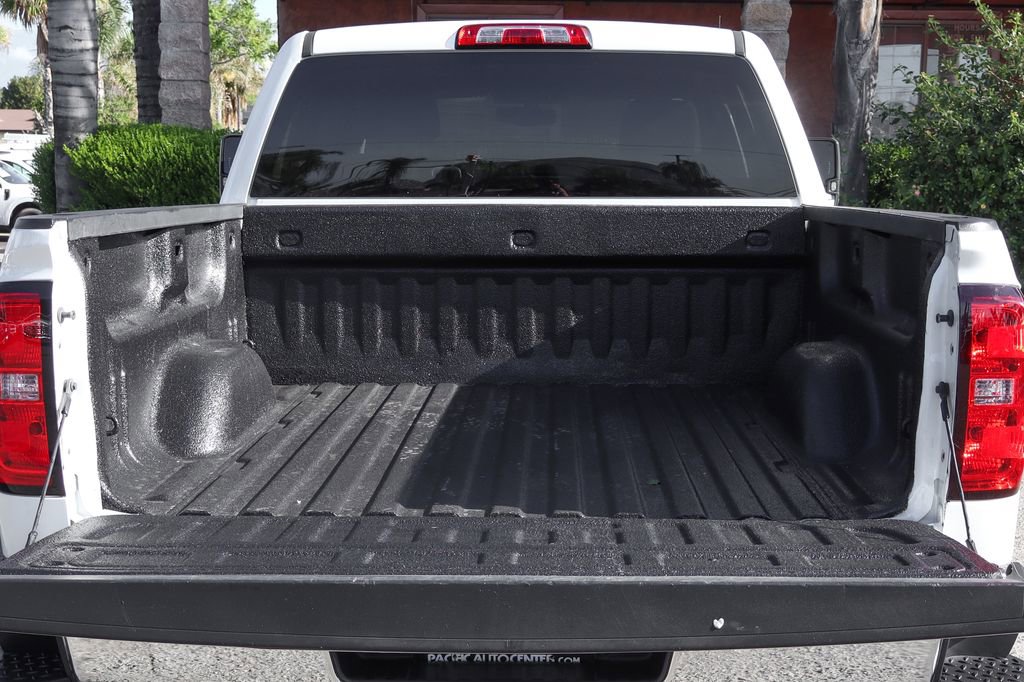 Used 2018 Chevrolet Silverado 1500 LT w/ All Star Edition image 7