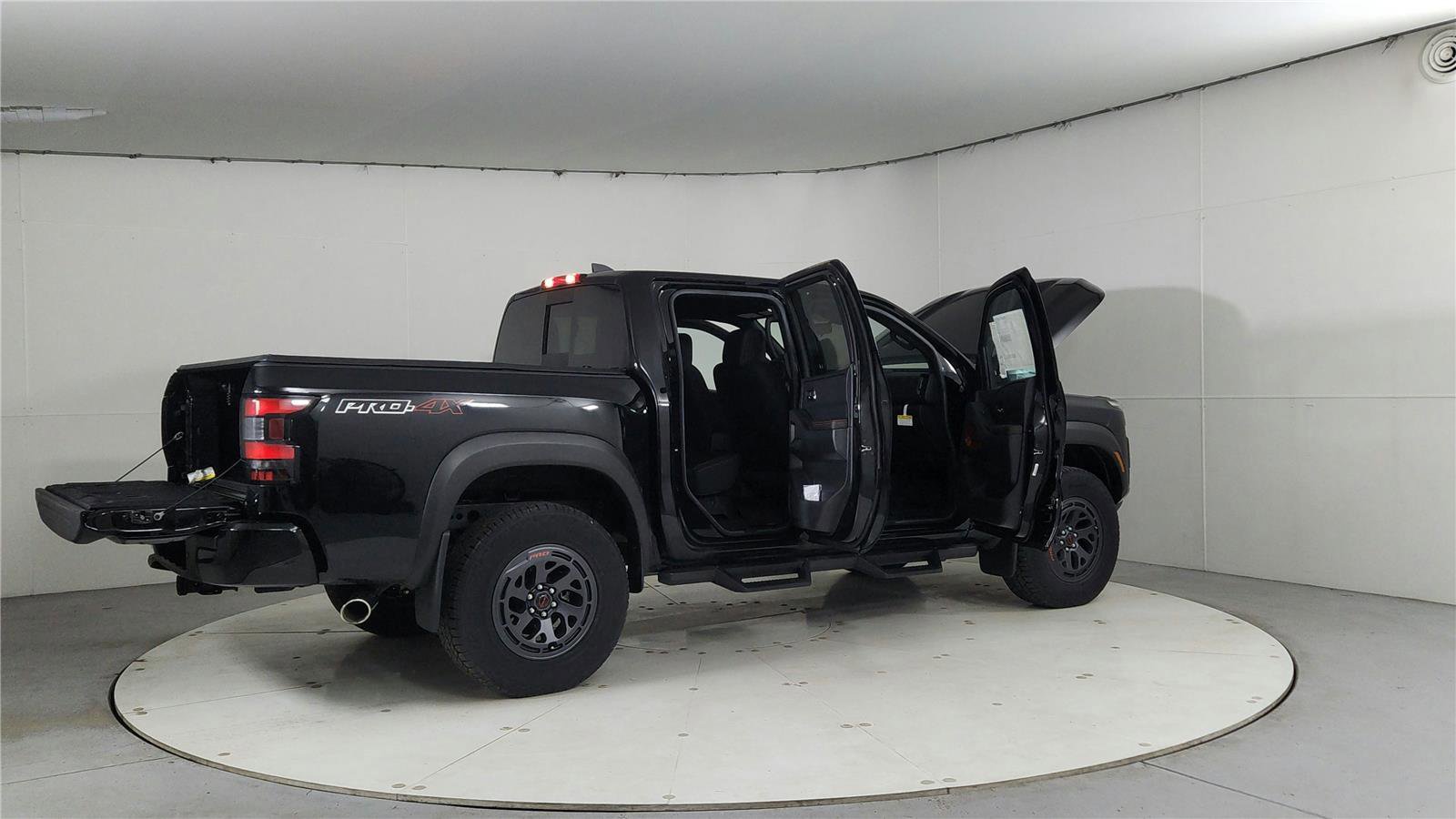 New 2025 Nissan Frontier PRO-4X image 12
