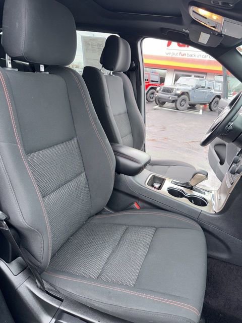 Used 2017 Jeep Grand Cherokee Laredo image 24