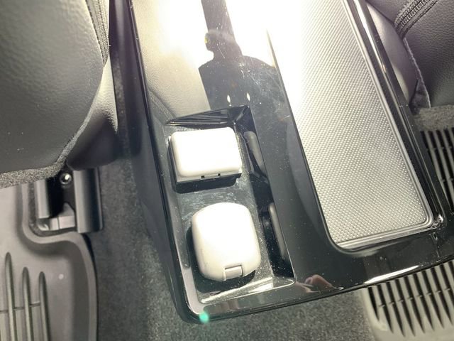 Used 2025 Toyota Corolla Premium image 31