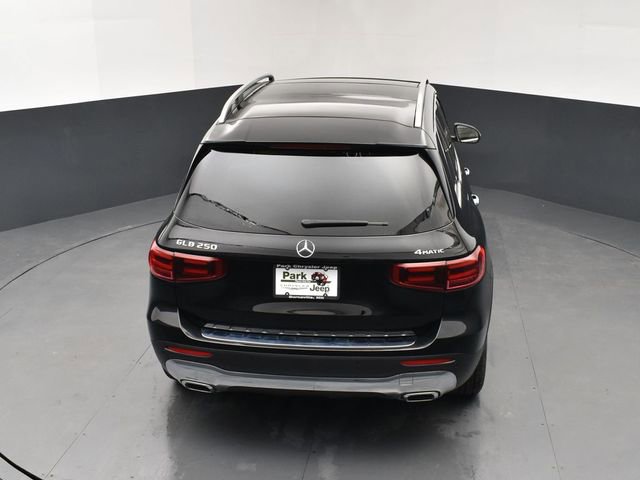 Used 2025 Mercedes-Benz GLB 250 4MATIC image 17