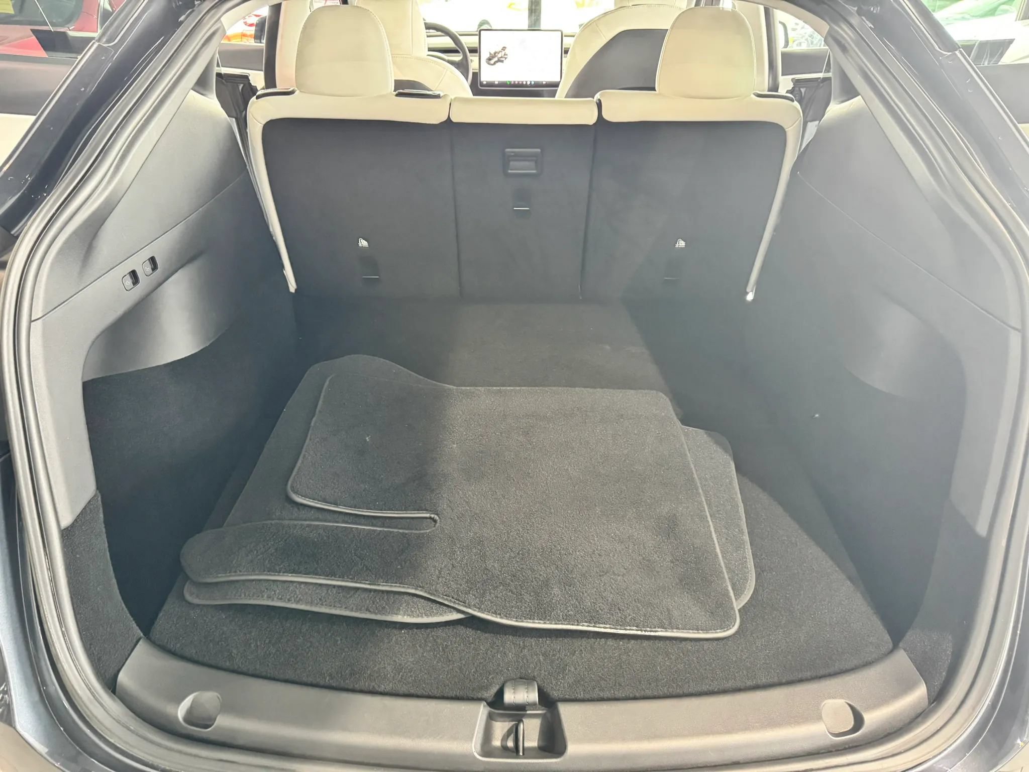 Used 2021 Tesla Model Y Long Range AWD/4WD image 35