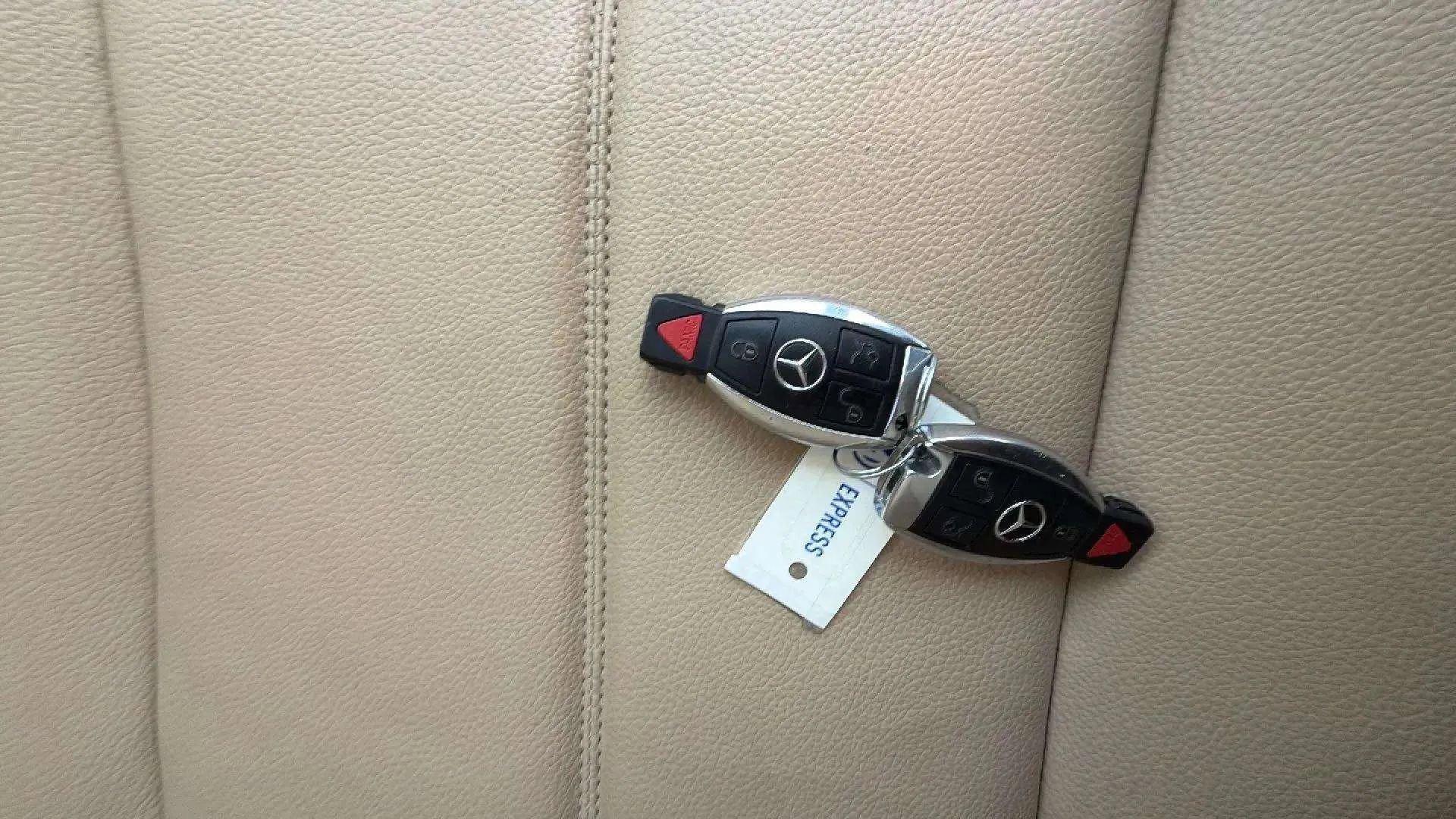 Used 2012 Mercedes-Benz GL 450 GL 450 4MATIC Sport Utility 4D image 40