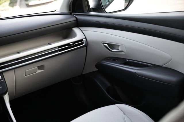 Certified 2025 Hyundai Tucson SE FWD image 27