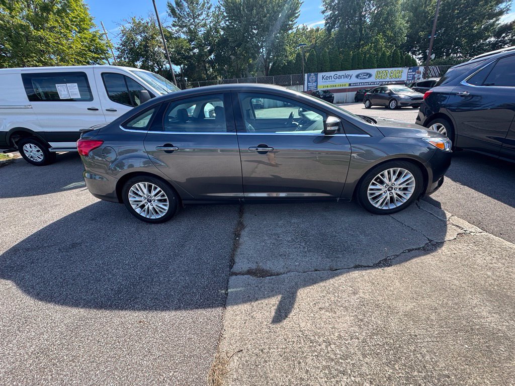 Used 2016 Ford Focus Titanium w/ Titanium Cold Weather Package FWD image 6