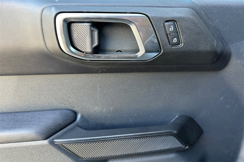 New 2025 Ford Bronco Outer Banks w/ Sasquatch Package image 8
