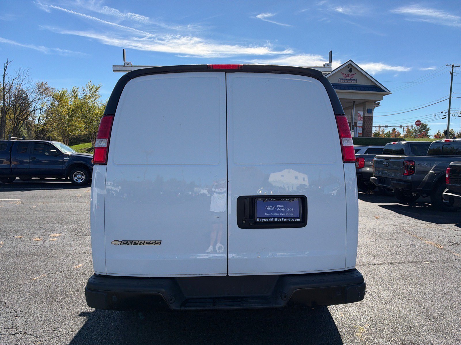 Used 2021 Chevrolet Express 2500 w/ Driver Convenience Package RWD image 6
