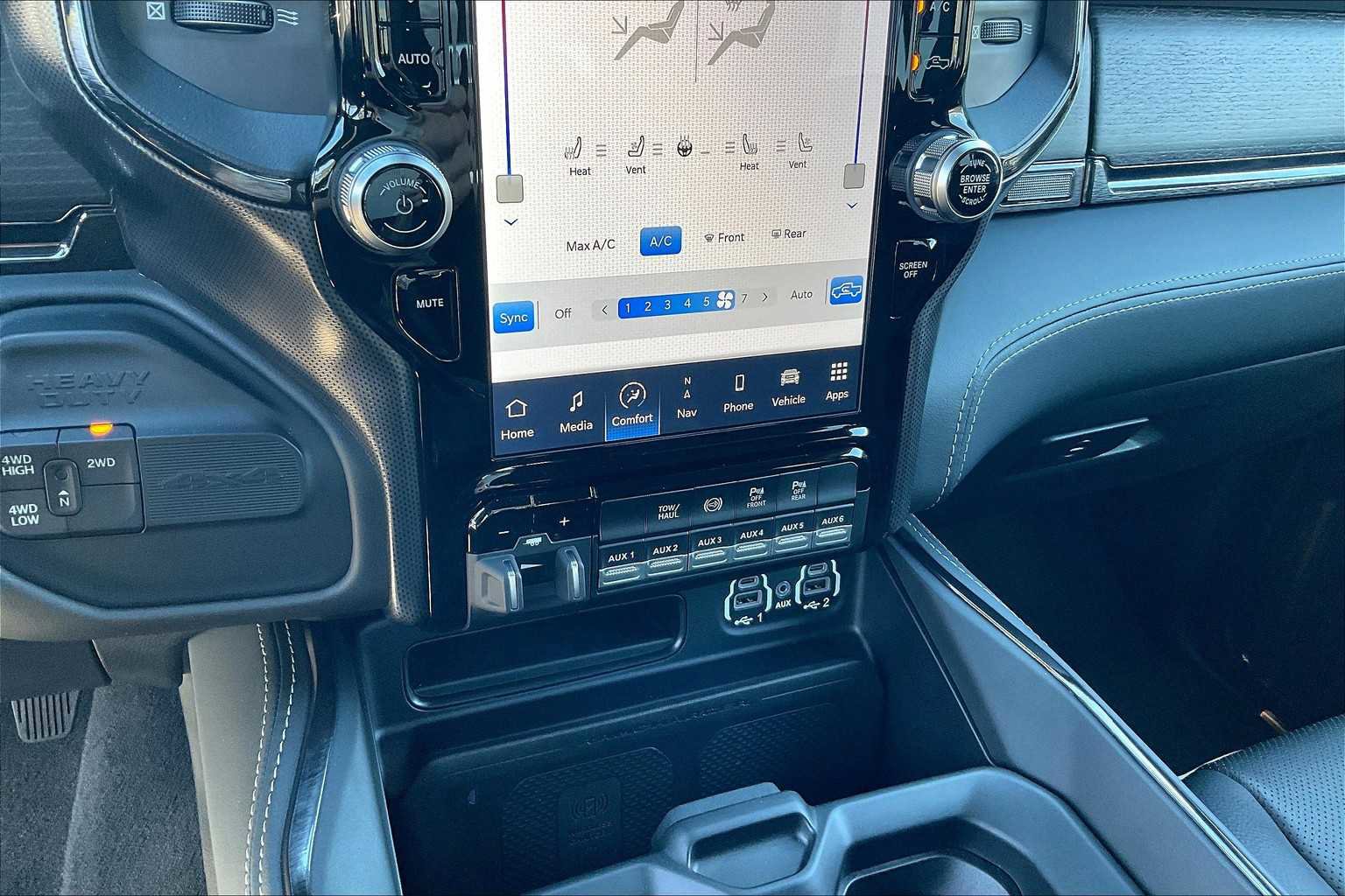 Certified 2024 RAM 3500 Limited image 32