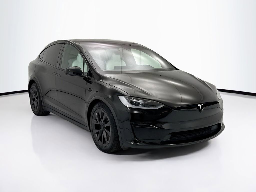 Used 2023 Tesla Model X image 3