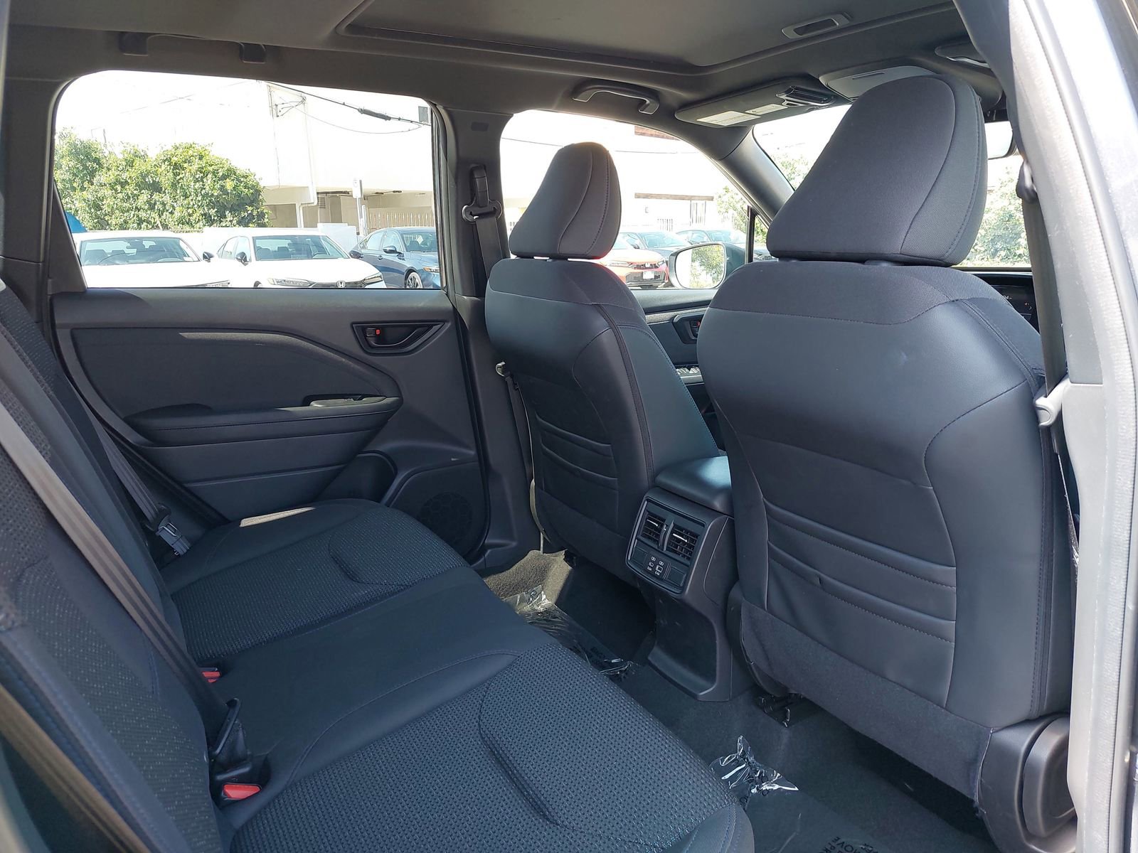 Used 2025 Subaru Forester Premium AWD/4WD image 11