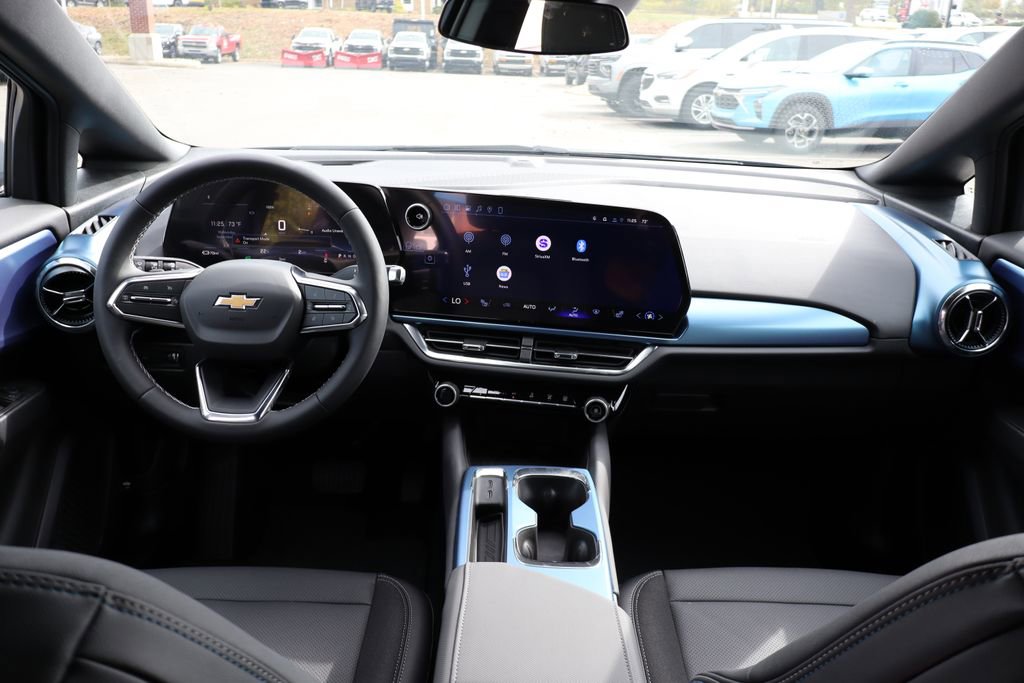 New 2026 Chevrolet Equinox EV LT image 39