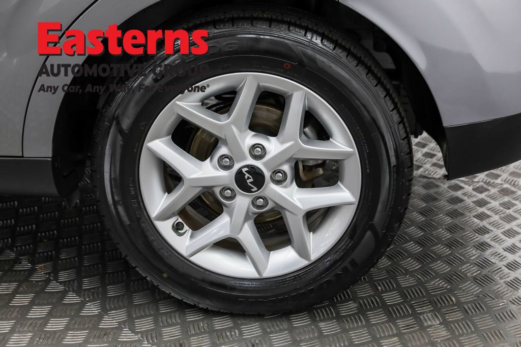 Used 2023 Kia Soul LX w/ Option Group 015 image 33