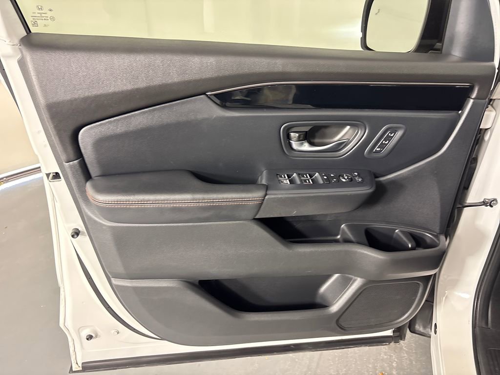 Used 2023 Honda Pilot TrailSport image 26