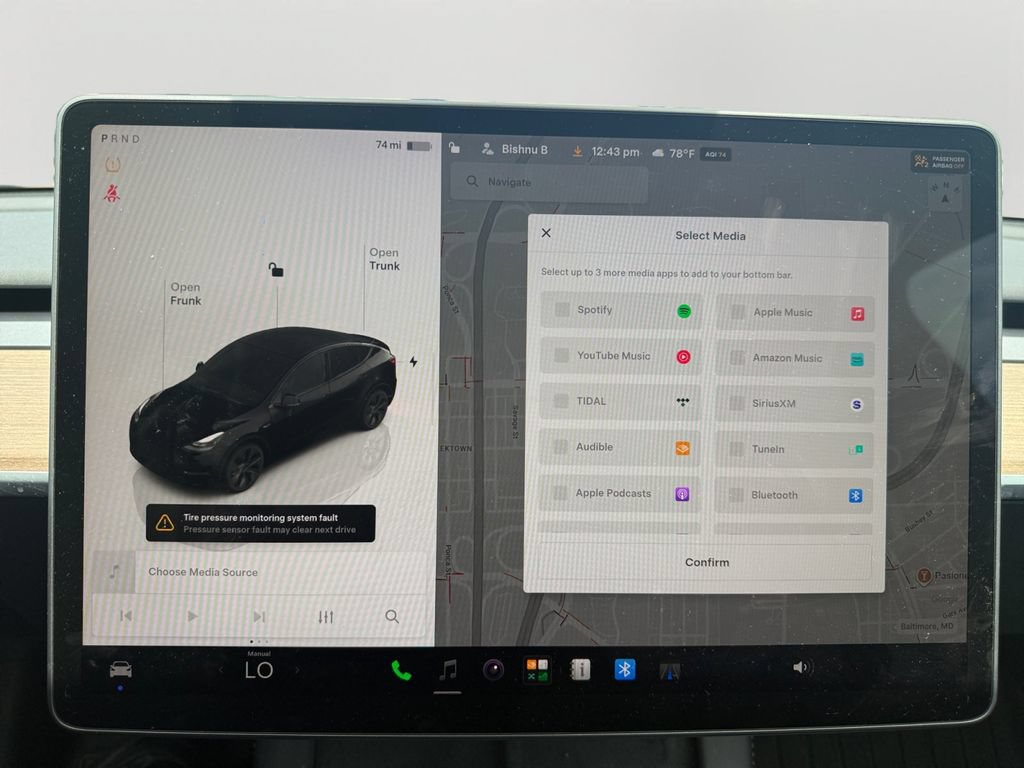 Used 2024 Tesla Model Y Long Range AWD/4WD image 17