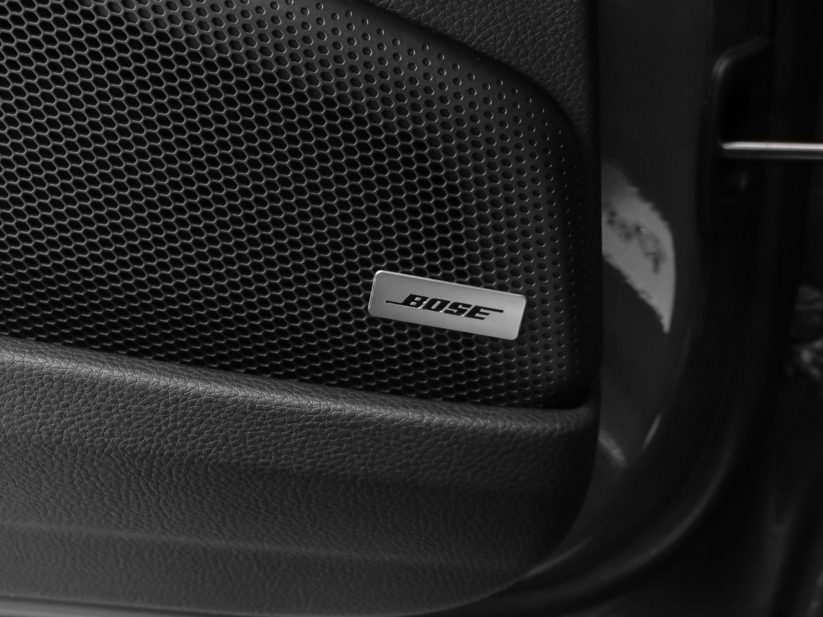 Certified 2025 Porsche Panamera 4 image 37