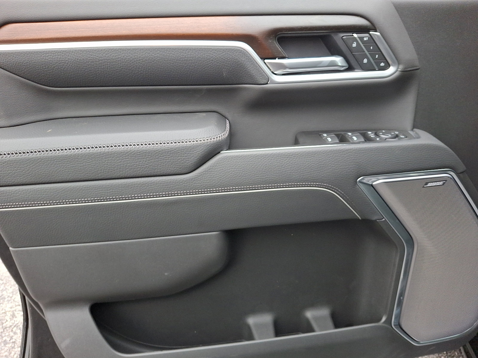 New 2026 GMC Sierra 3500 Denali w/ Denali Reserve Package image 13