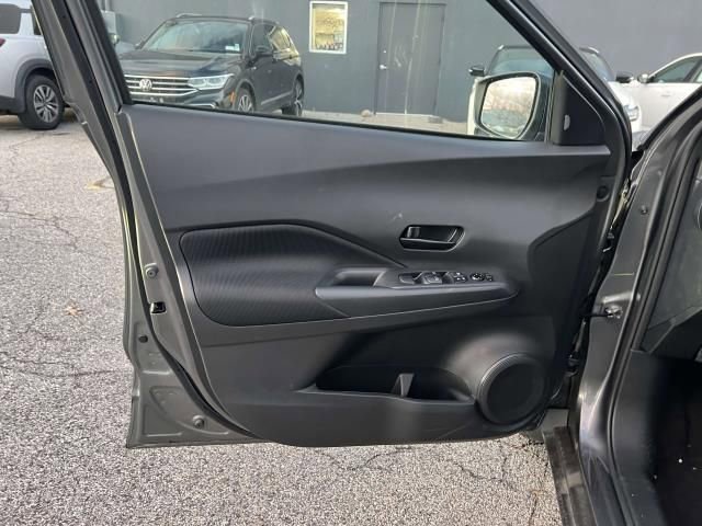 New 2025 Nissan Kicks Play S image 17
