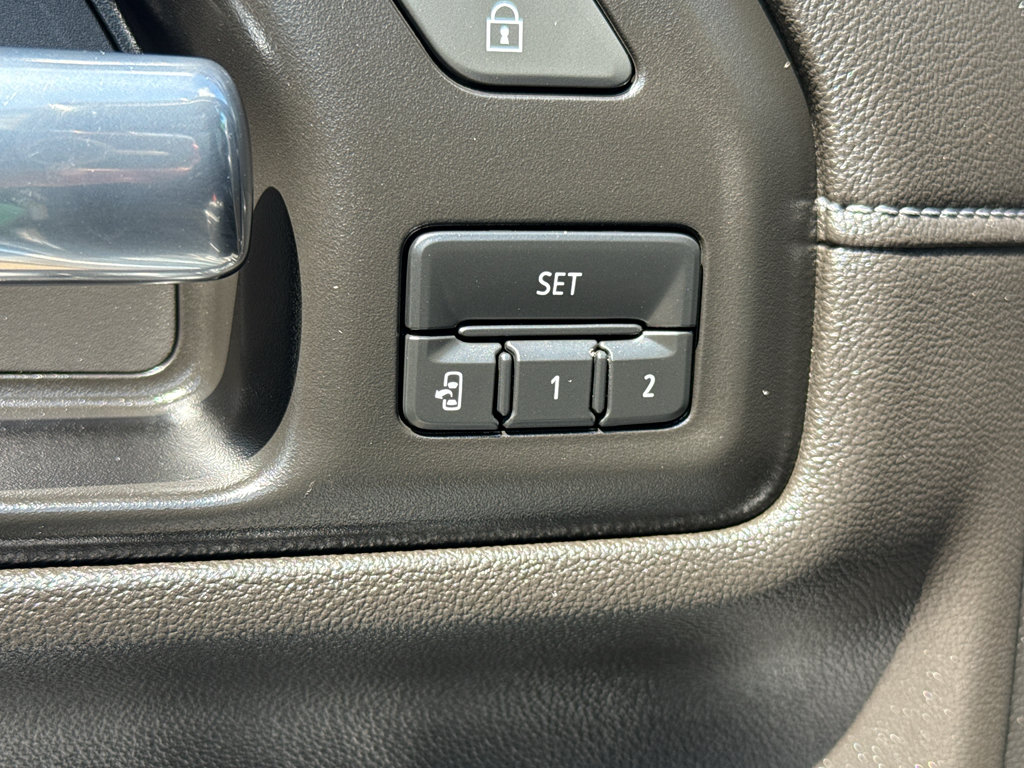 Used 2022 GMC Sierra 2500 Denali AWD/4WD image 14