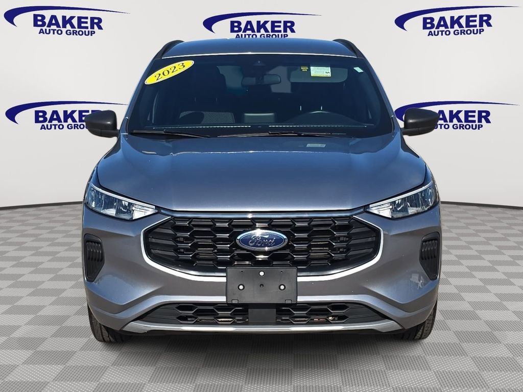 Used 2023 Ford Escape ST-Line AWD/4WD image 2