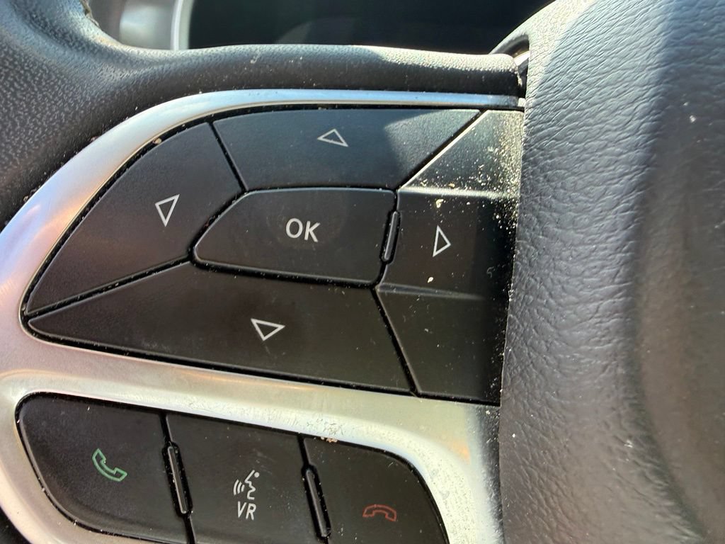 Used 2022 Chrysler Pacifica Touring-L FWD image 18