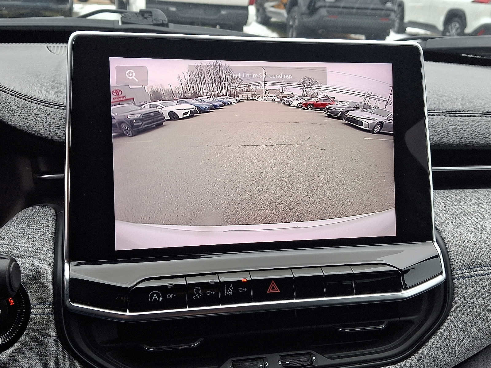 Used 2023 Jeep Compass Latitude image 18