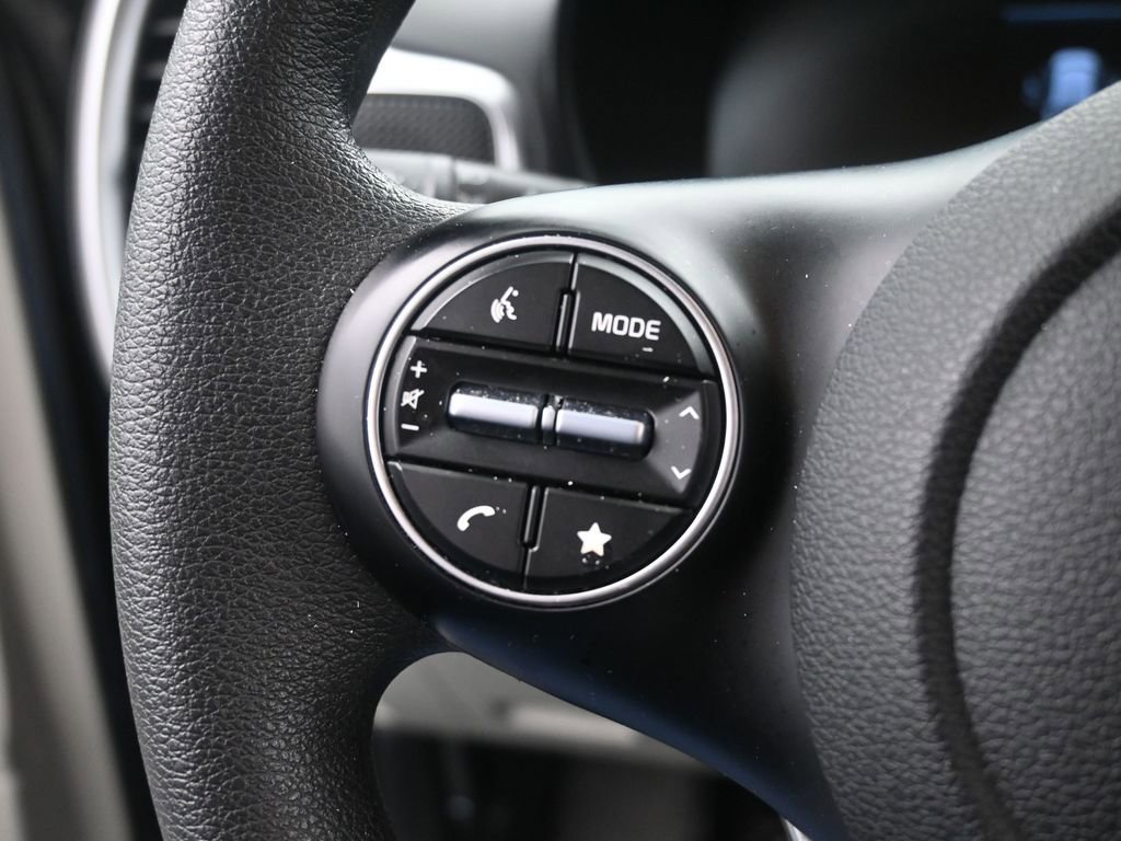 Used 2025 Kia Soul LX w/ LX Technology Package image 29