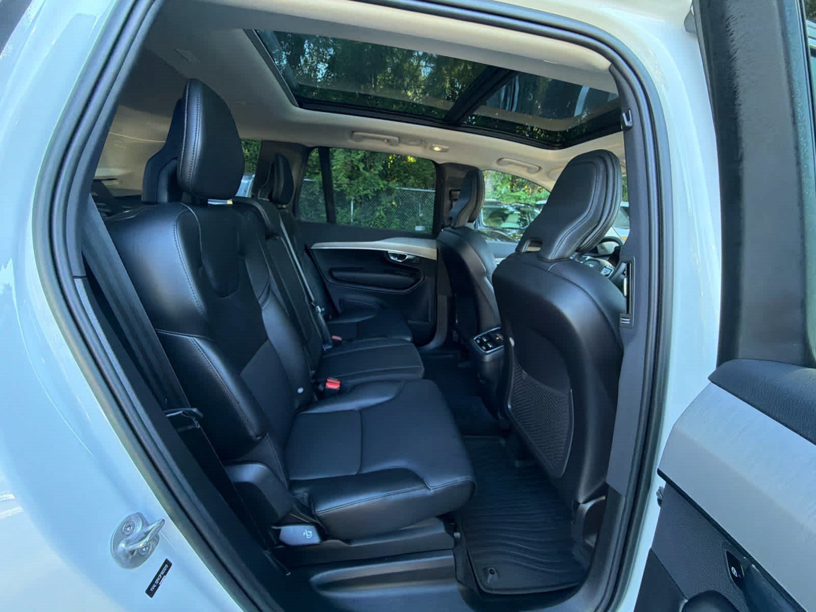 Certified 2023 Volvo XC90 B5 Core AWD/4WD image 22